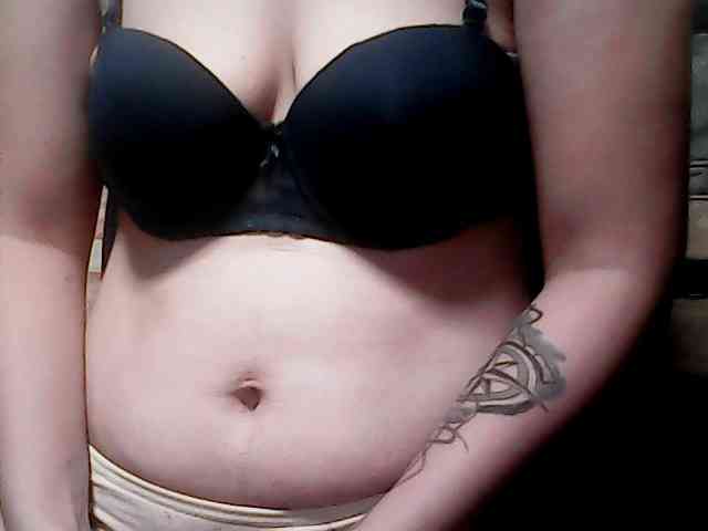 extremelymilkyboobs webcam