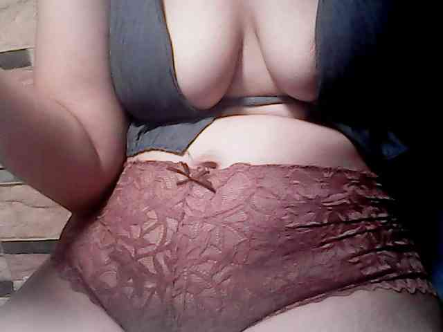 extremelymilkyboobs webcam