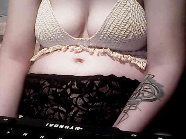 extremelymilkyboobs webcam