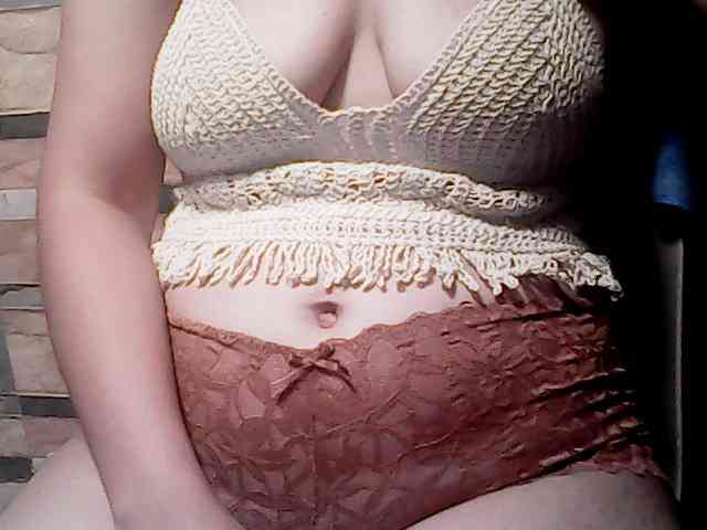 Model: extremelymilkyboobs