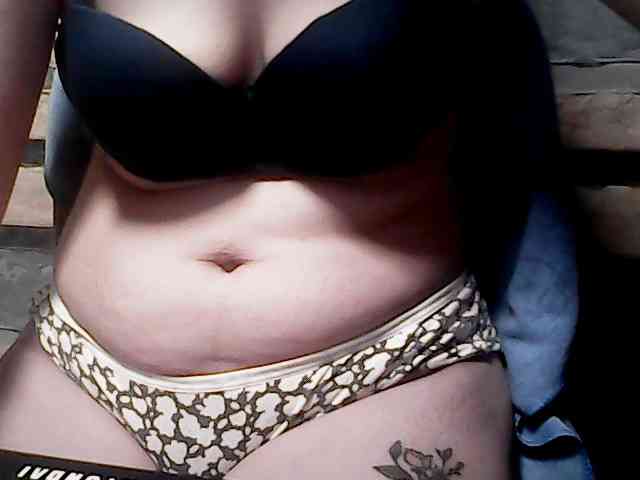 extremelymilkyboobs webcam