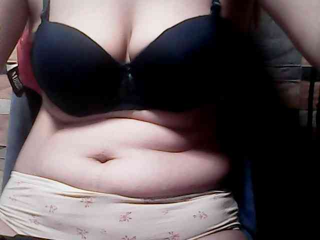extremelymilkyboobs webcam