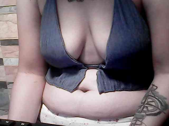 extremelymilkyboobs webcam