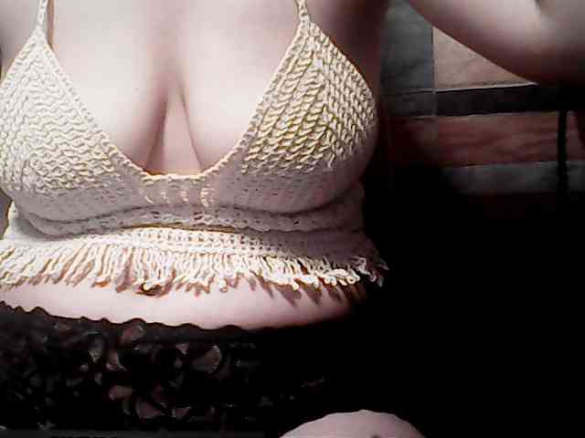 extremelymilkyboobs webcam