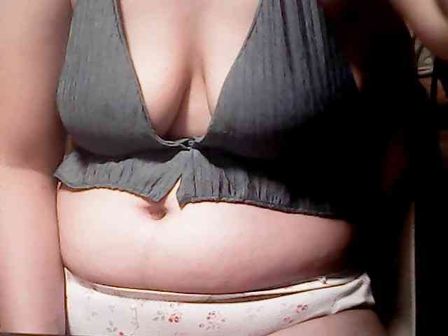 extremelymilkyboobs webcam