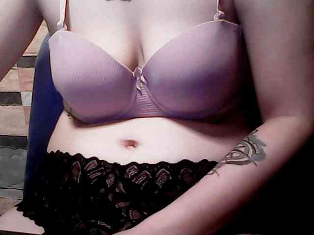 extremelymilkyboobs webcam