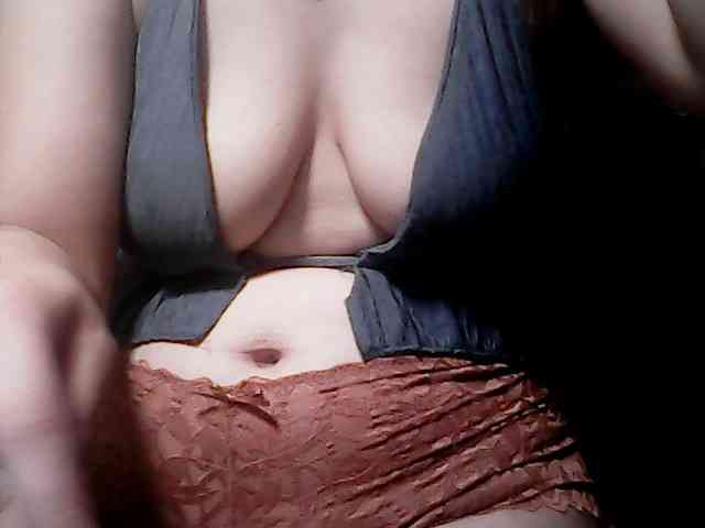 extremelymilkyboobs webcam