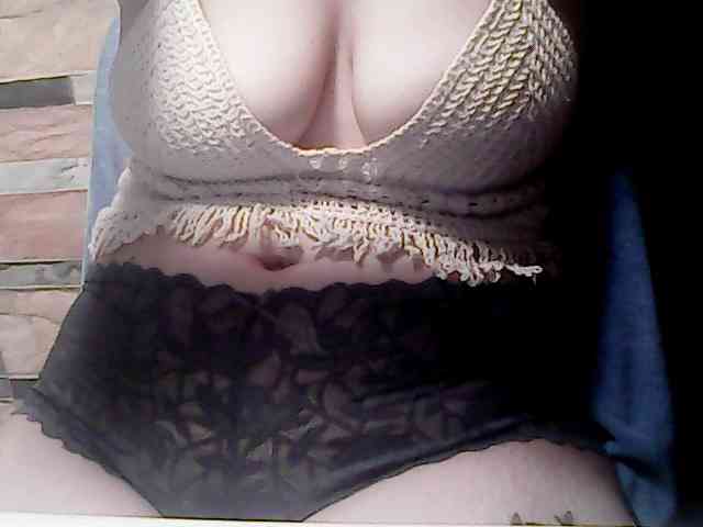 extremelymilkyboobs webcam