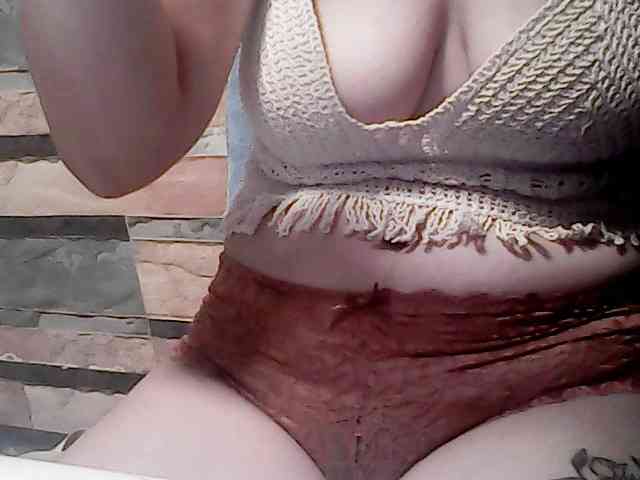 extremelymilkybo... Live Webcam on BongaCams