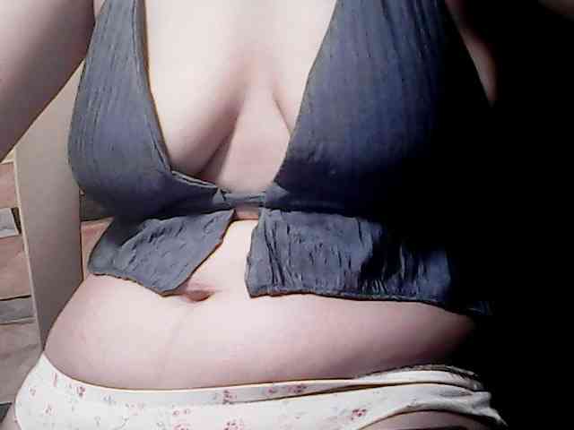 extremelymilkyboobs webcam