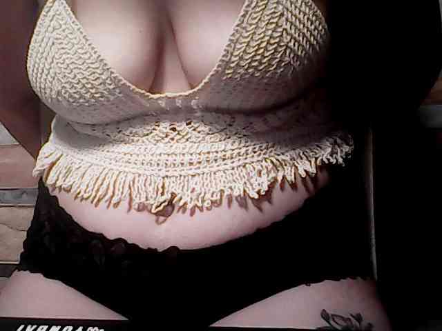 extremelymilkyboobs webcam