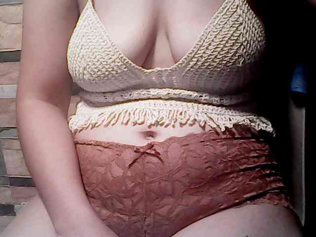 extremelymilkyboobs webcam
