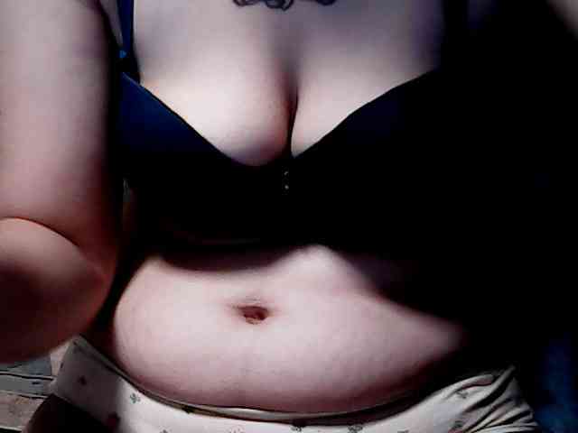 extremelymilkyboobs webcam