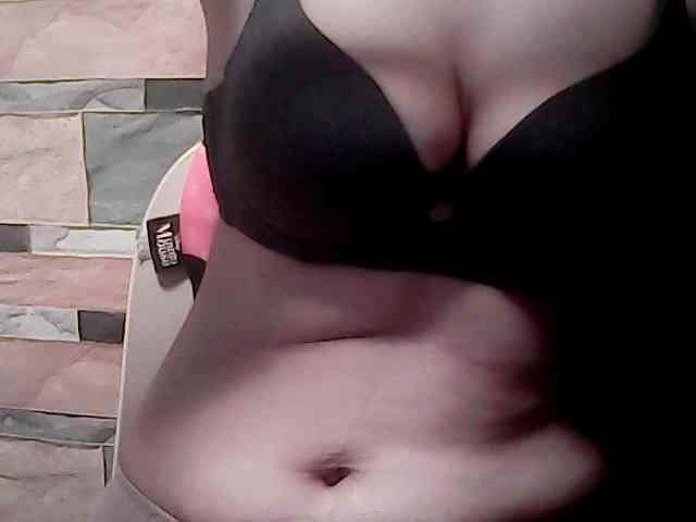 extremelymilkyboobs webcam