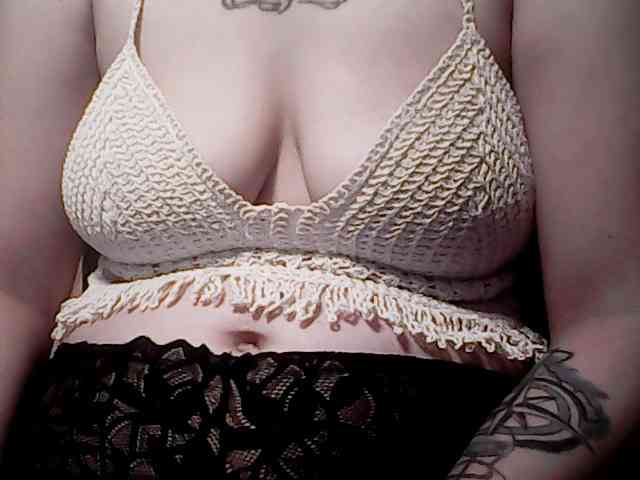 extremelymilkyboobs webcam