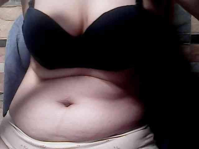 extremelymilkyboobs webcam