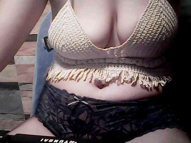 extremelymilkyboobs webcam