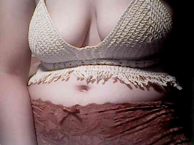 extremelymilkyboobs webcam