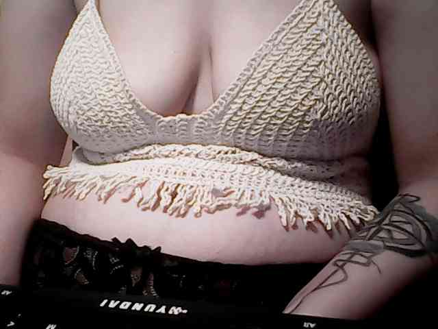 extremelymilkyboobs webcam