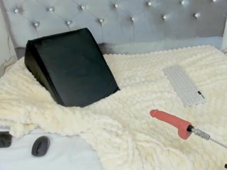 celena-squirt Porn Show