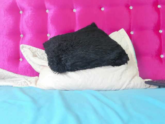 celena-squirt live cam on BongaCams