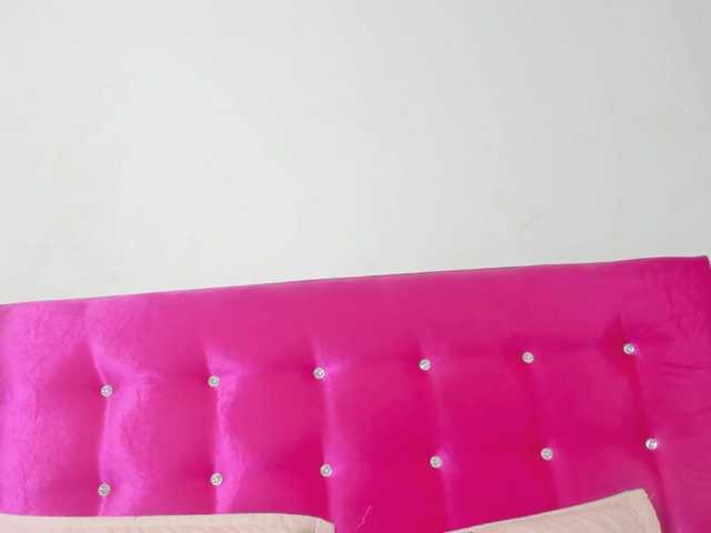 celena-squirt live cam on BongaCams
