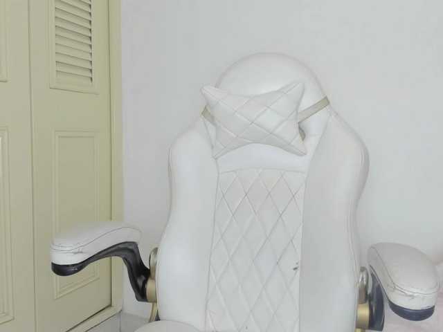 celena-squirt live cam on BongaCams