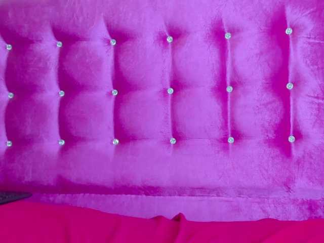 celena-squirt live cam on BongaCams