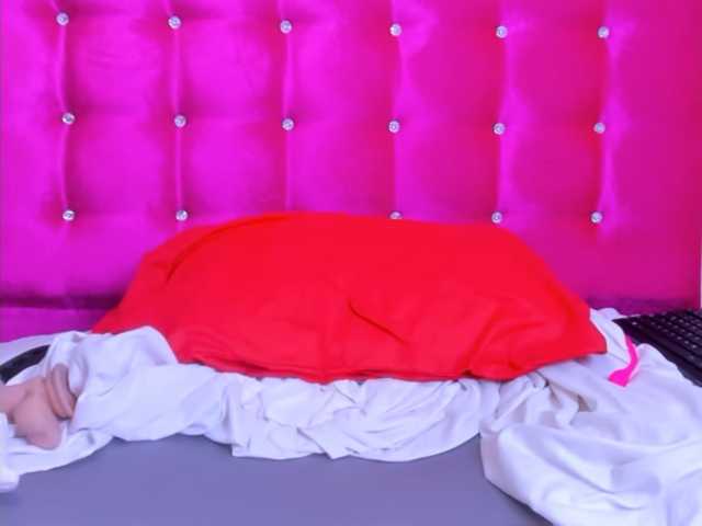 celena-squirt live cam on BongaCams