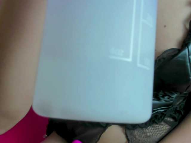 celena-squirt live cam on BongaCams