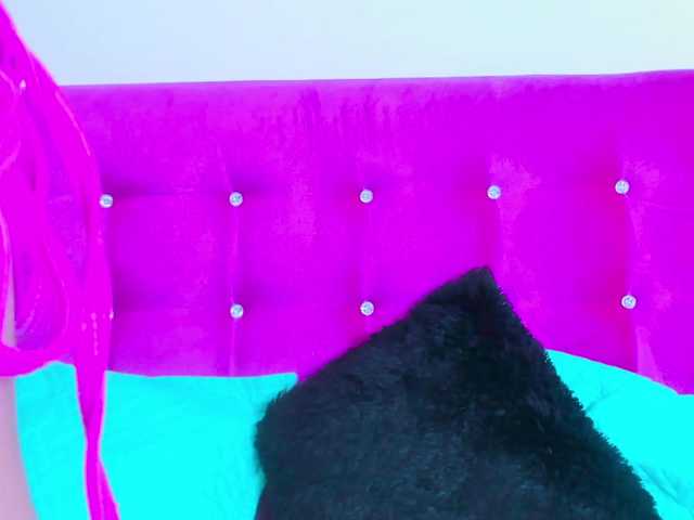 celena-squirt live cam on BongaCams