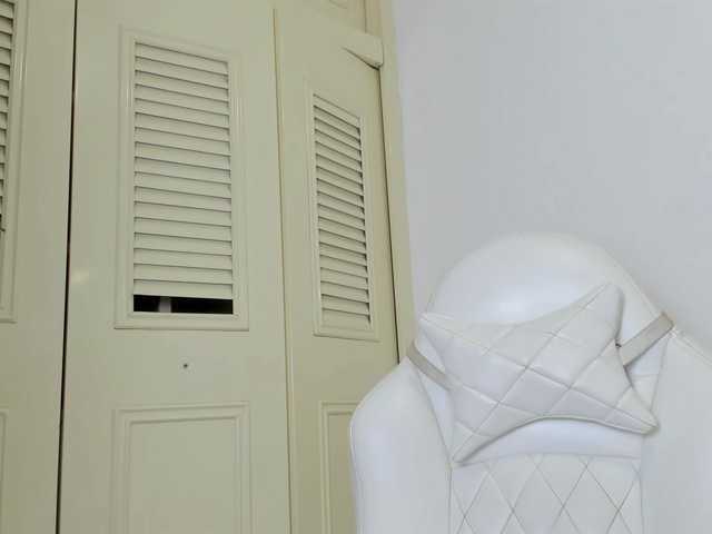 celena-squirt live cam on BongaCams