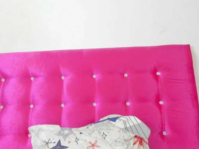 celena-squirt live cam on BongaCams