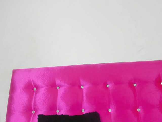 celena-squirt live cam on BongaCams