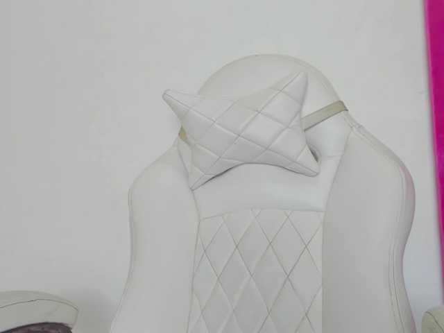 celena-squirt live cam on BongaCams