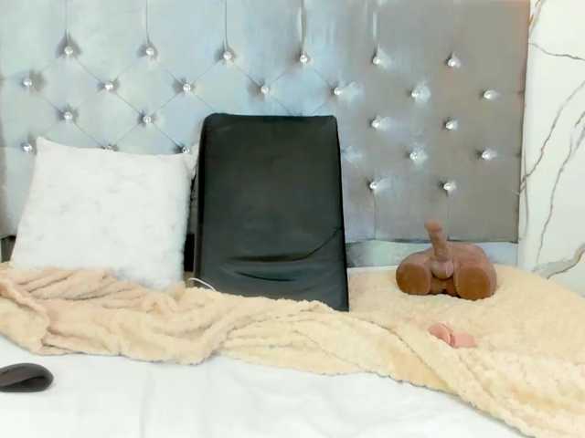 celena-squirt live cam on BongaCams