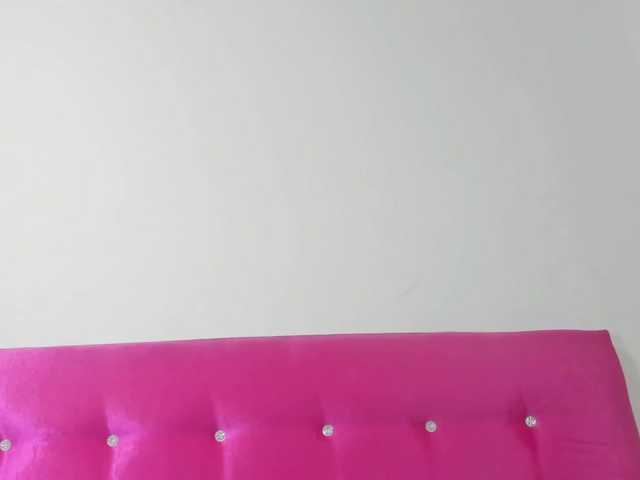 celena-squirt live cam on BongaCams
