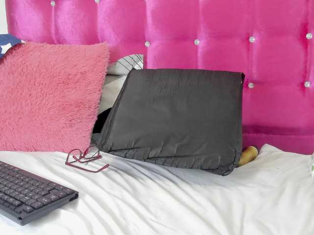 celena-squirt live webcam show