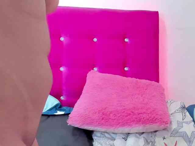 celena-squirt webcam