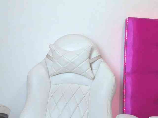 celena-squirt