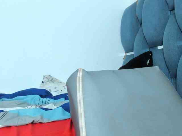 celena-squirt