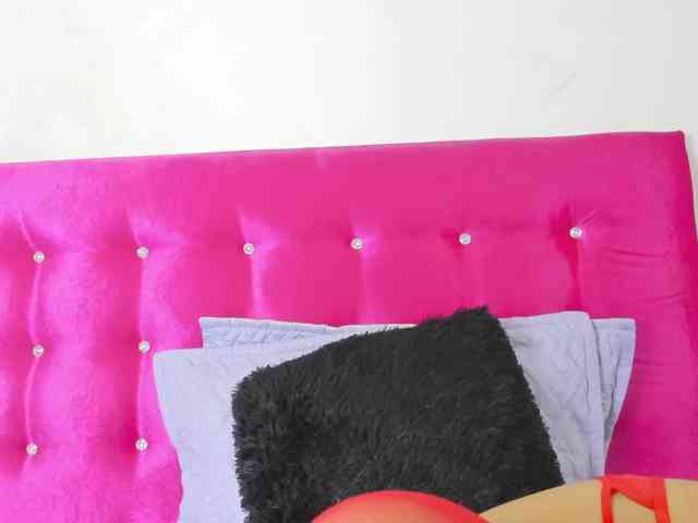 celena-squirt