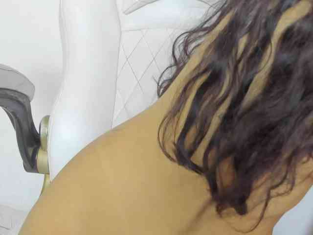 celena-squirt webcam