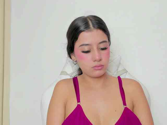 celena-squirt