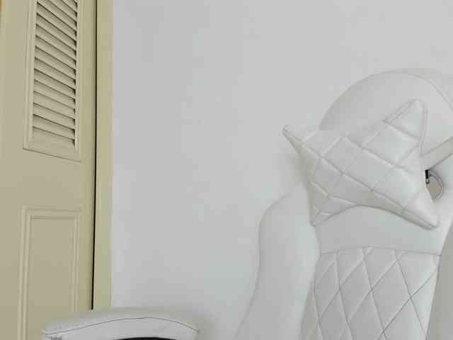 celena-squirt webcam