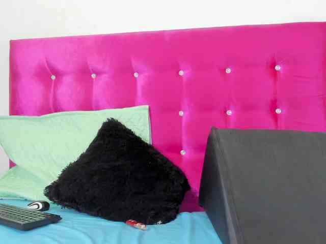 celena-squirt webcam