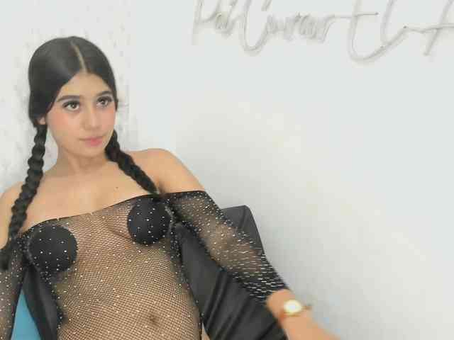 celena-squirt