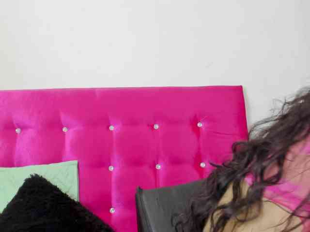 celena-squirt