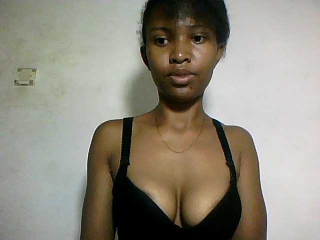 Nathiii live cam on BongaCams