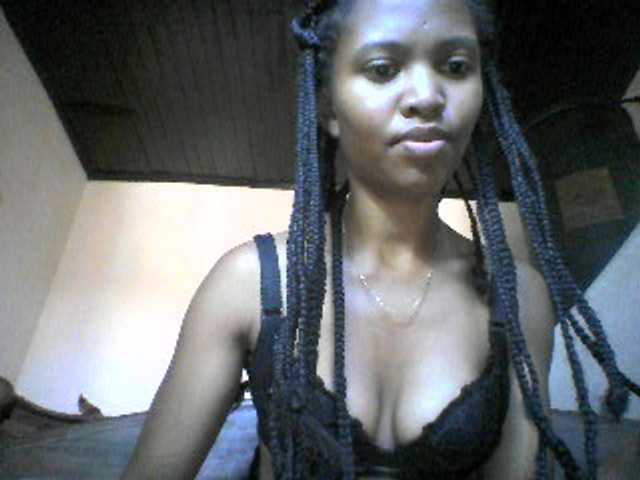 Nathiii live cam on BongaCams